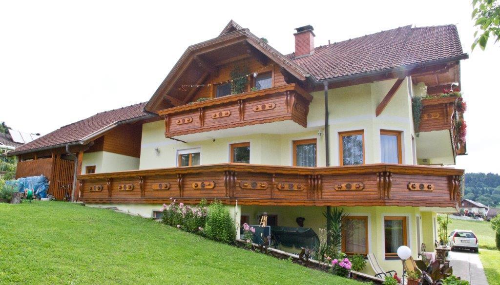 Haus Zur Sonne Apartment Sankt Urban Exterior photo